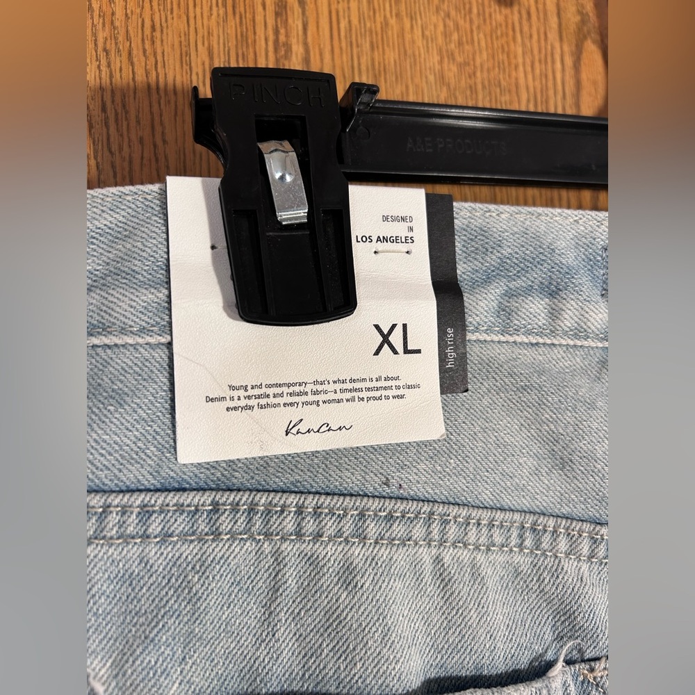 NWT Kancan High Rise Repaired Mom Shorts - Picture 7 of 7